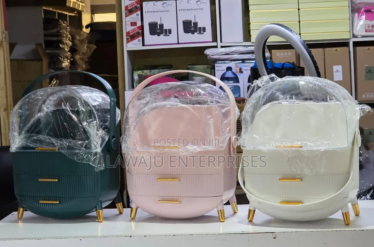 Portable Cosmetic Organizer