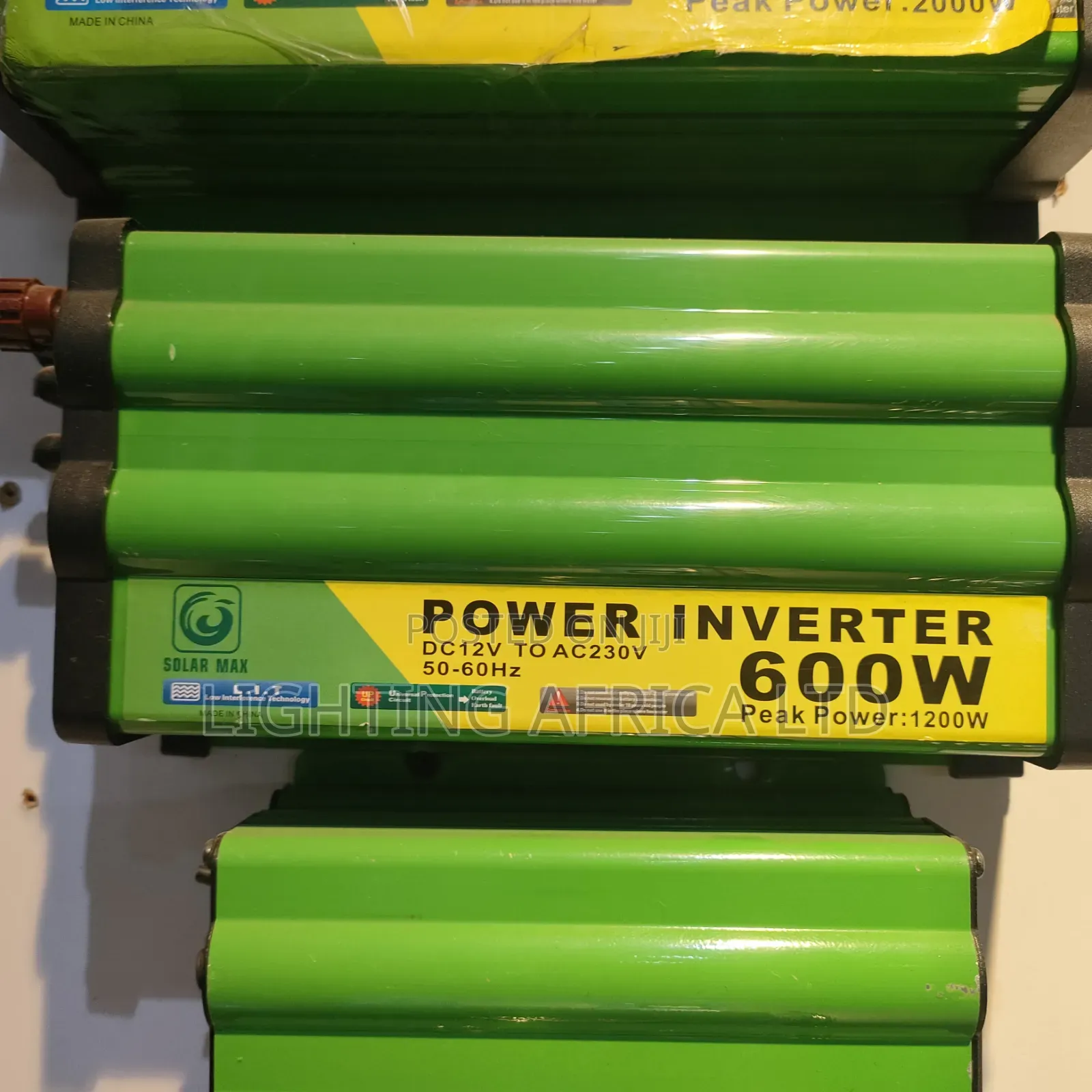 300 Watts Solar - 200Ah Gel Battery - 600w Inverter - 20A Controller
