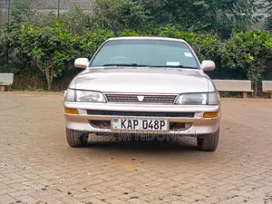 Toyota Corolla 1998 Gold