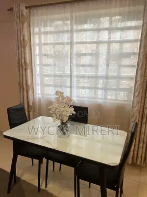 3 Seater Dinning Table