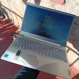 Laptop Lenovo Ideapad 3 4GB Intel Core i5 SSD 256GB