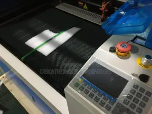 130cmx90cm Co2 Laser Engraving/Cutting Machine