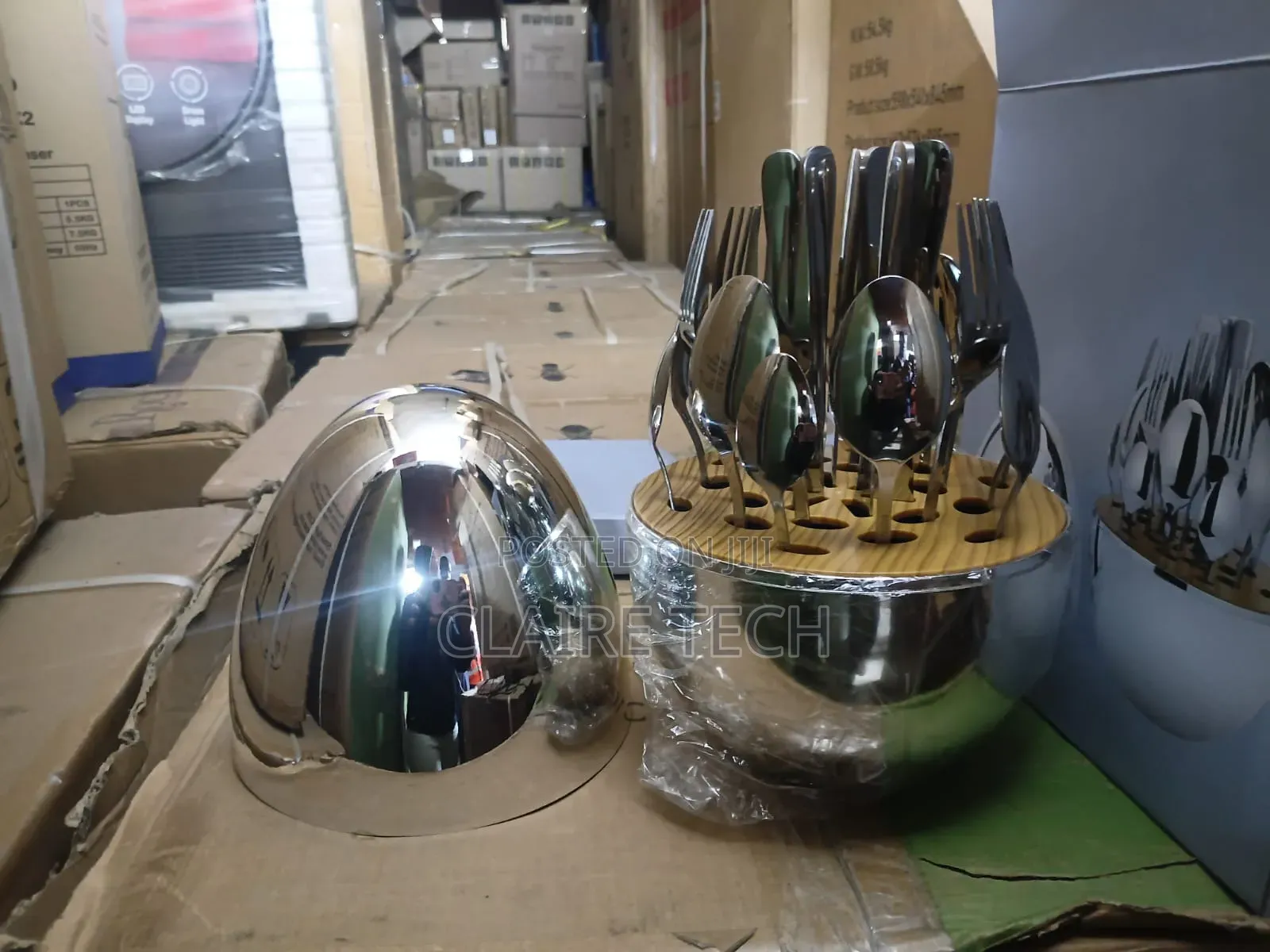 Premium 36PC Cutlery Set With Egg-Shaped Storage Case
