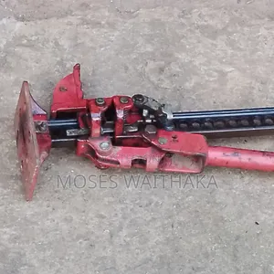 Expandable Wheel Jack