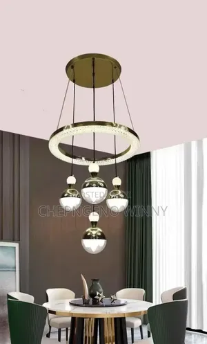 Beautiful Hanging Chandeliers Lights