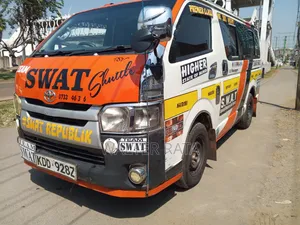 Toyota HiAce 2014 White