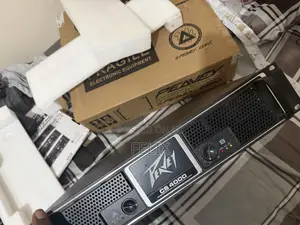 Peavey CS 4000 Professional Power Amplifier