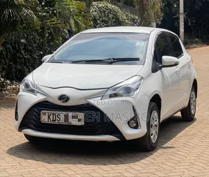 Toyota Vitz 1.3 FWD 5dr 2017 White