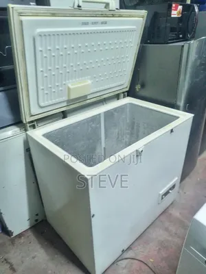Ex-Uk Whirlpool Heavy-Duty 265ltr Chest Freezer