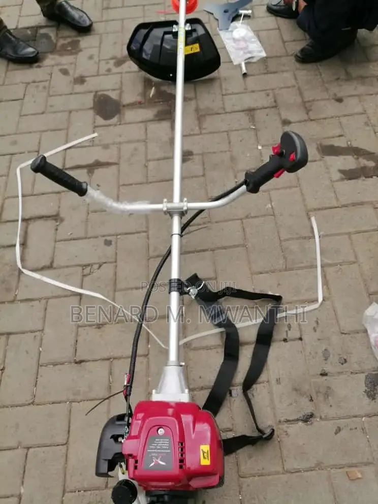 4 Stroke Grass Trimmer