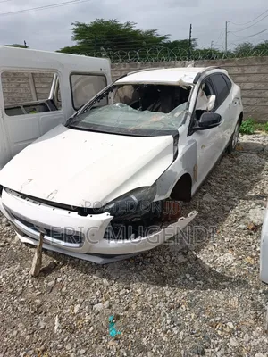 Volvo V40 2015 White