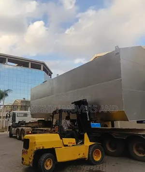 Forklift Hire Ready for Hauling Job _Heavy Lifting Services