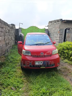 Toyota Porte 2012 Red