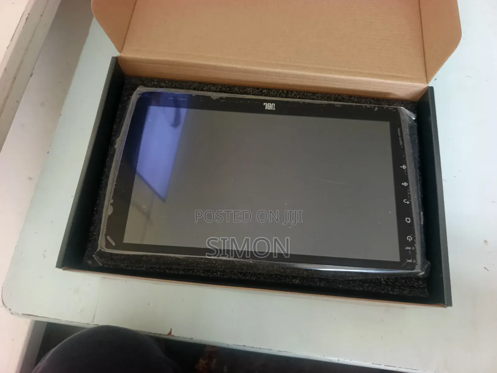 10unch JBL Android Radio