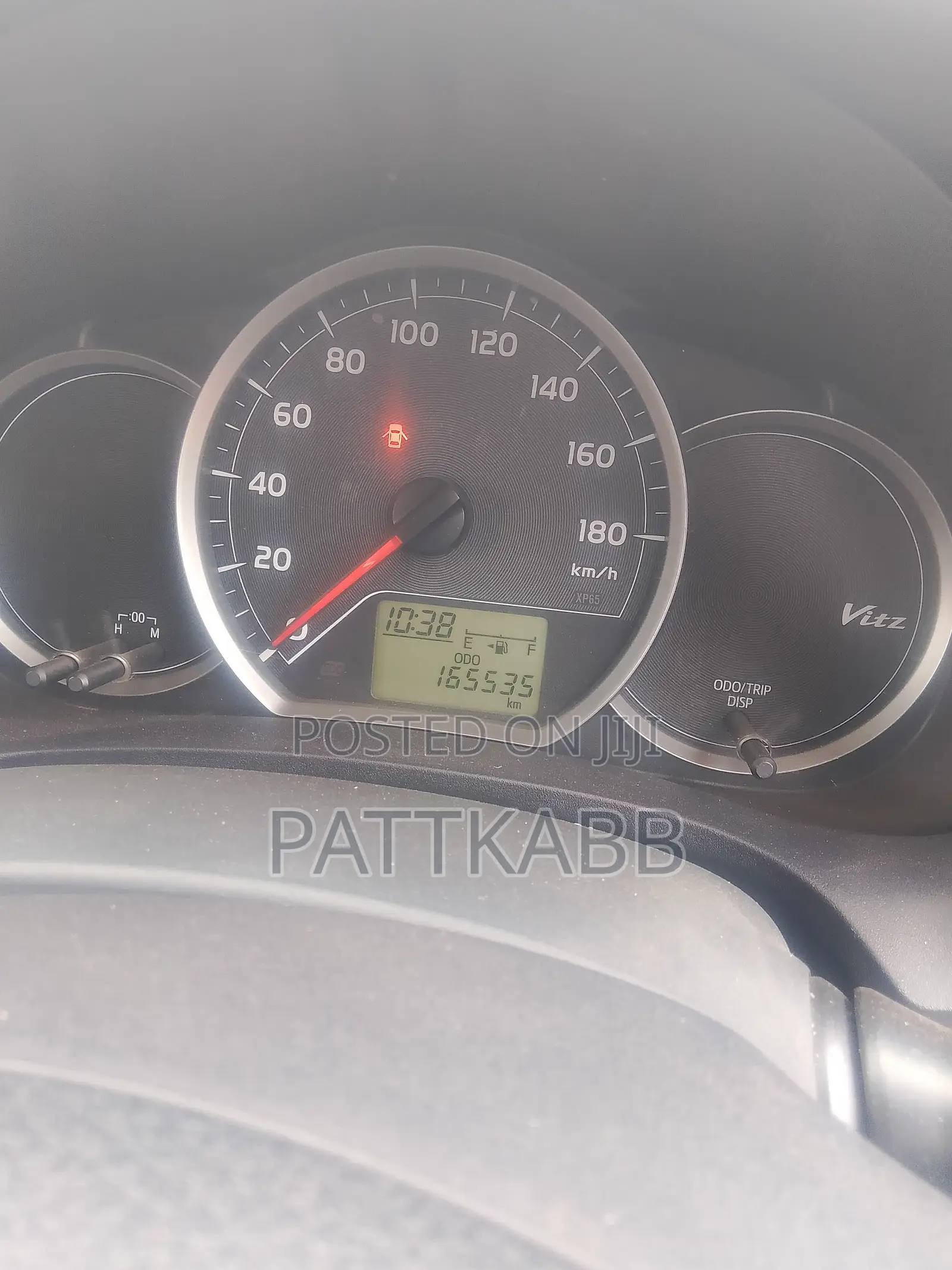 Toyota Vitz 2013 Silver