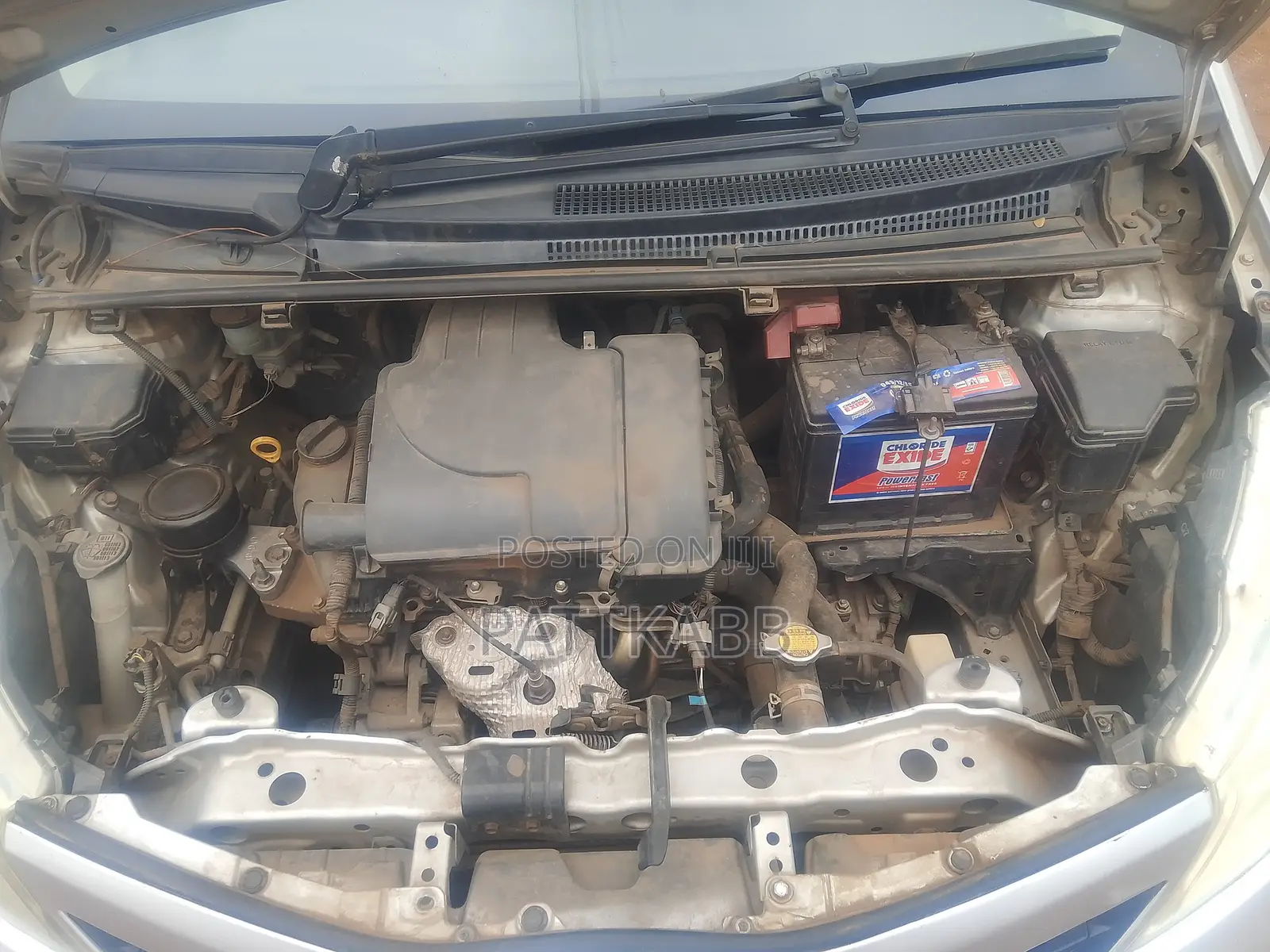 Toyota Vitz 2013 Silver