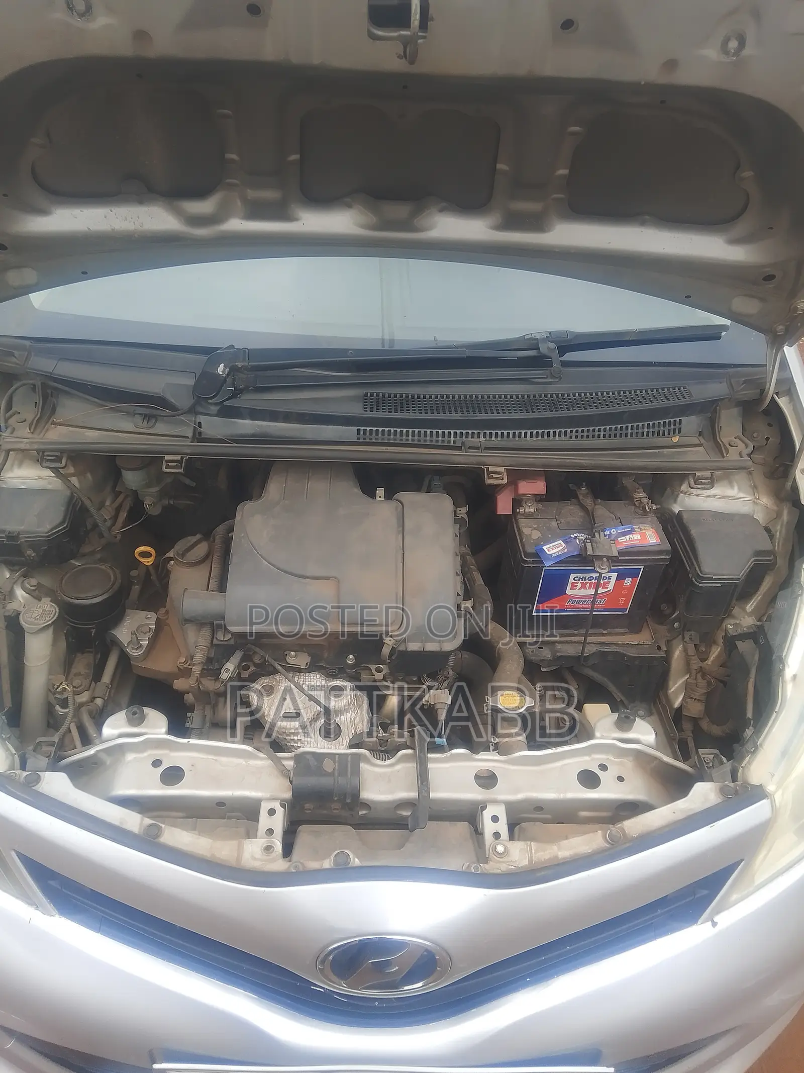 Toyota Vitz 2013 Silver