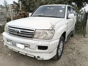 Toyota Land Cruiser 2006 White