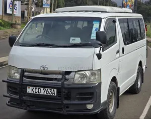 Toyota HiAce 2007 White