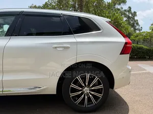 Volvo XC60 2018 White