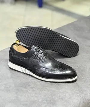 Textured Leather Wingtip Officials Size 40-46