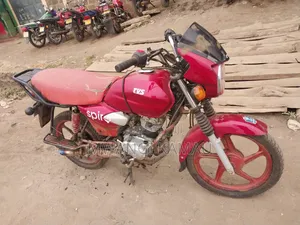 TVS HLX 125 2025 Red