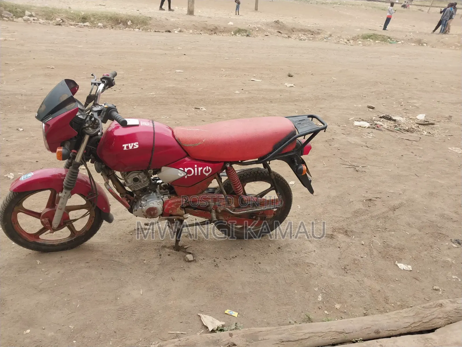 TVS HLX 125 2025 Red
