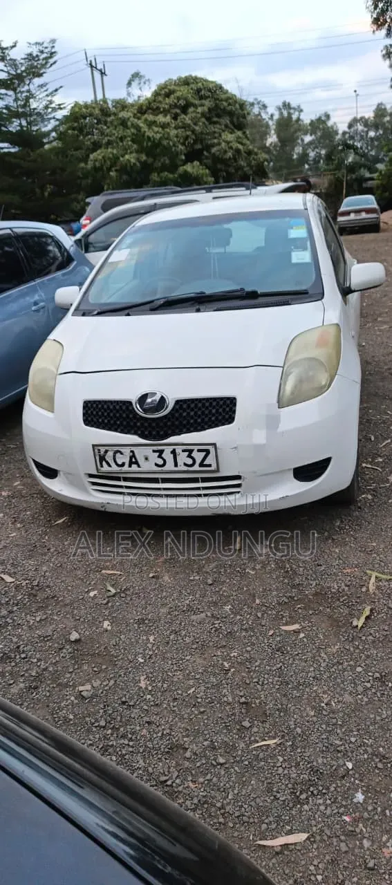 Toyota Vitz 2008 White