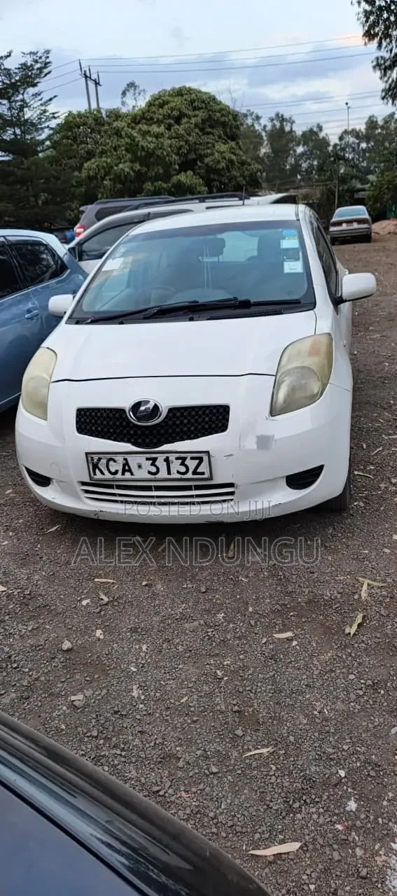 Toyota Vitz 2008 White