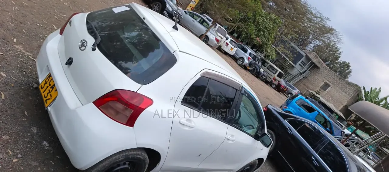 Toyota Vitz 2008 White