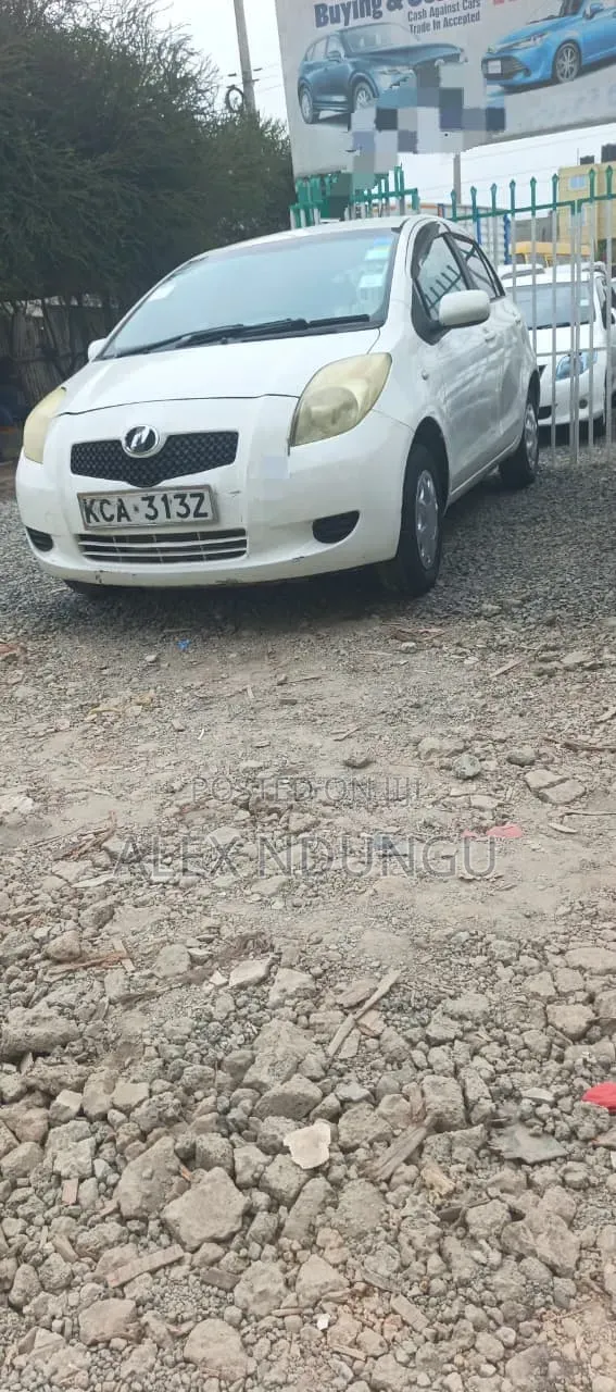 Toyota Vitz 2008 White
