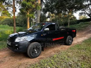 Toyota Hilux 2014 Black