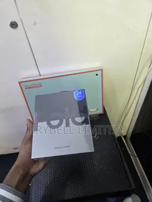 New Samsung Galaxy Z Fold4 256 GB Blue