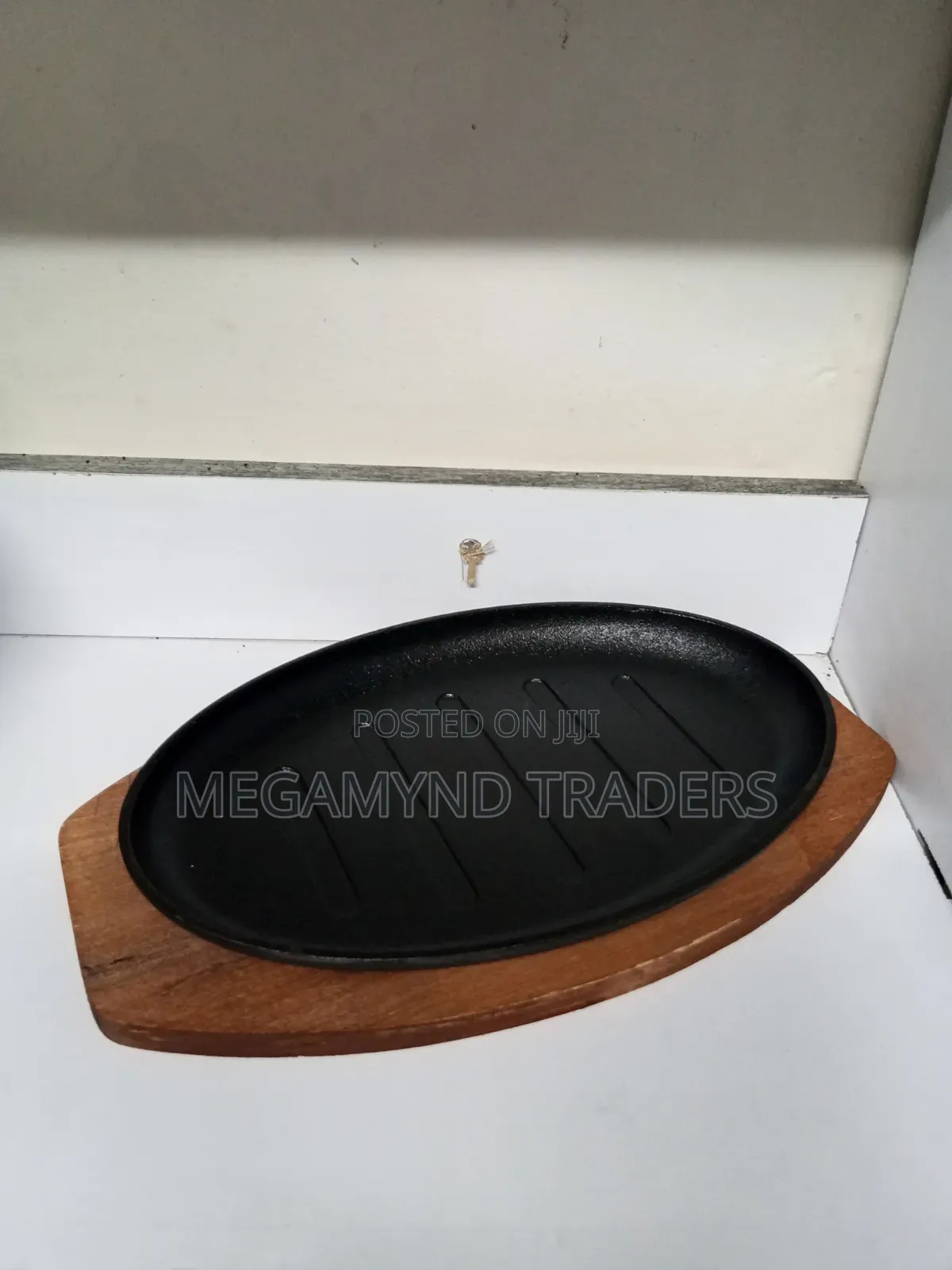 Sizzling Plate / Steak Plate With Wooden Holder