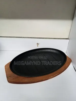 Sizzling Plate / Steak Plate With Wooden Holder