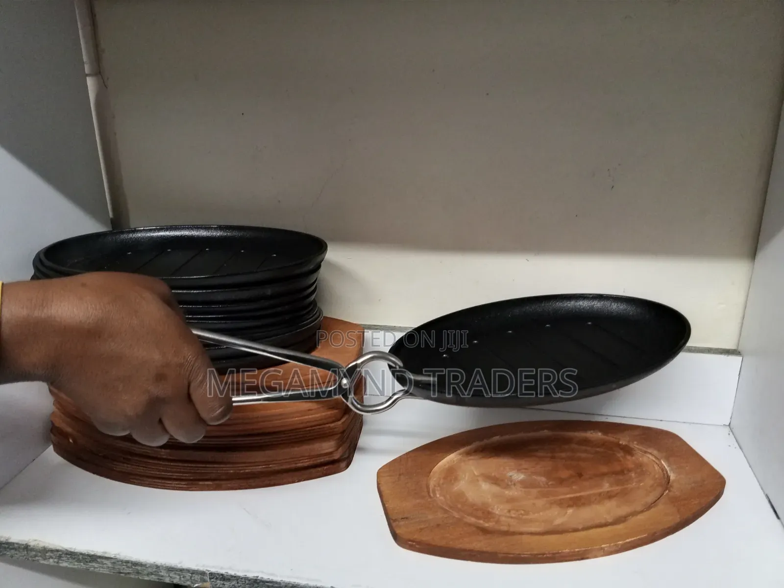 Sizzling Plate / Steak Plate With Wooden Holder