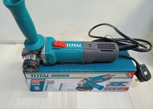 TOTAL 750W Heavy-Duty Electric Angle Grinder