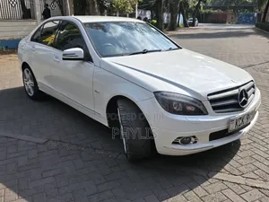 Mercedes-Benz C200 2010 White