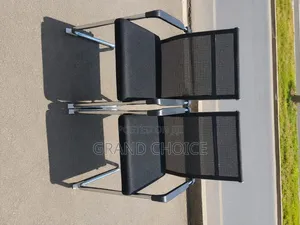 ErgonomicMesh Visitor Chair With Chrome Frame Office Reception Chair
