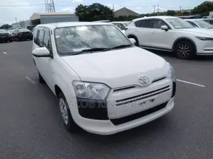 Toyota Probox 1.5 F 4WD 2021 White