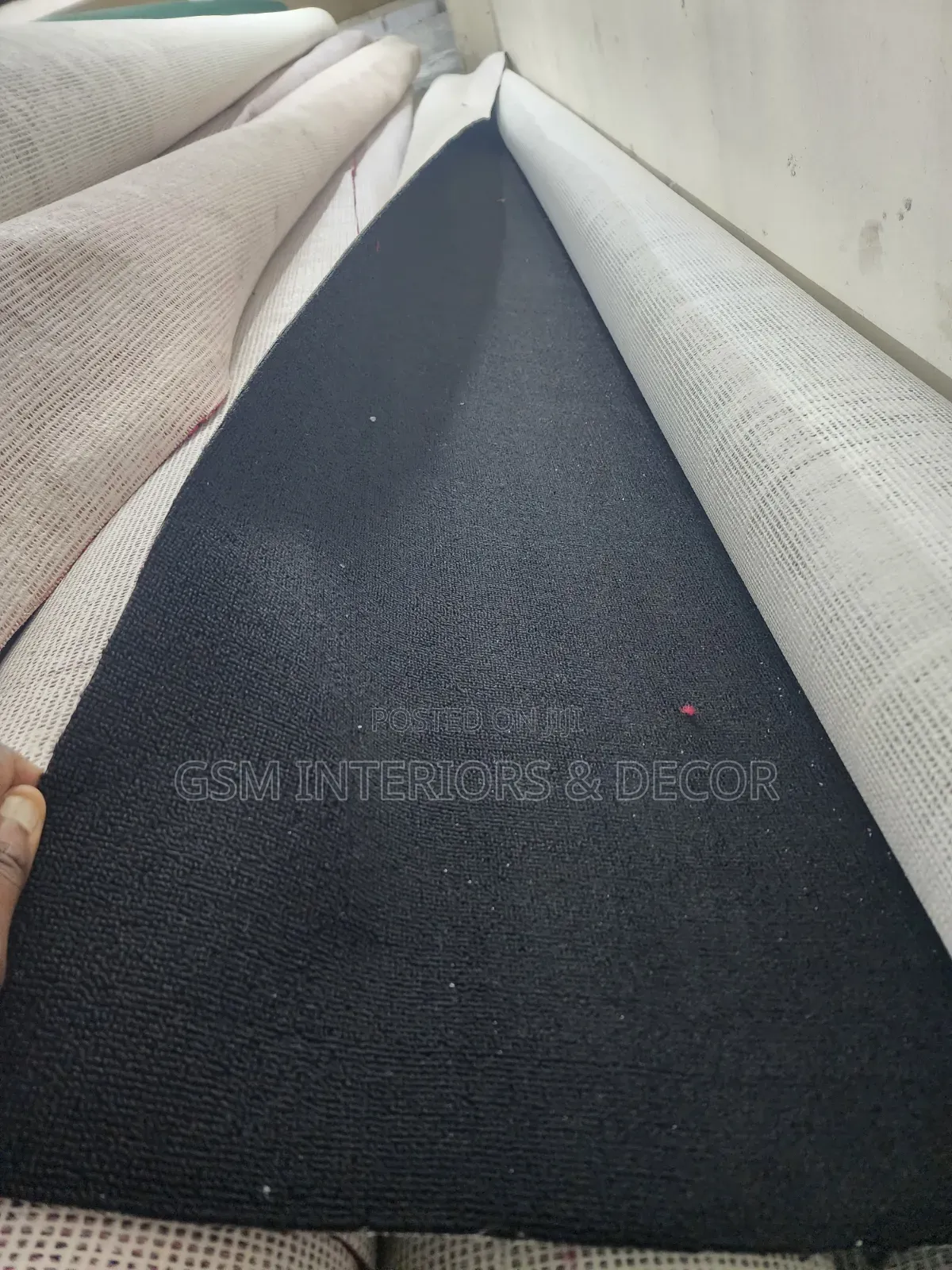 Black Wall to Wall Carpets for Offices and Easy Maintenance