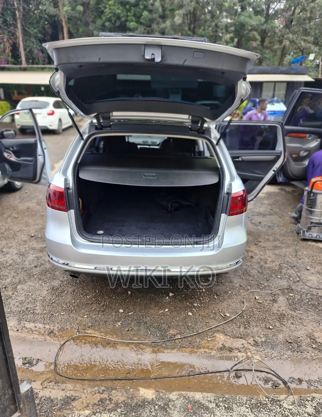 Volkswagen Passat 2011 Silver
