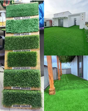 Artificial Green Grass Carpets for Balcony and Outdoor Modern Spaces