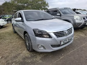 Toyota Premio 2014 Silver