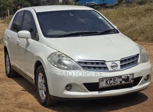 Nissan Tiida 2011 White