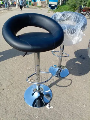 Kitchen and Spacious Bar Stool #Swivel Bar Stool