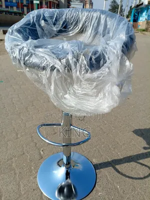 Kitchen and Spacious Bar Stool #Swivel Bar Stool