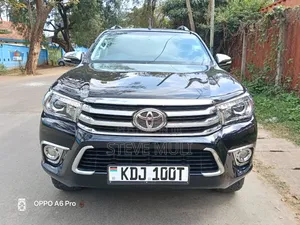 Toyota Hilux 2016 Black