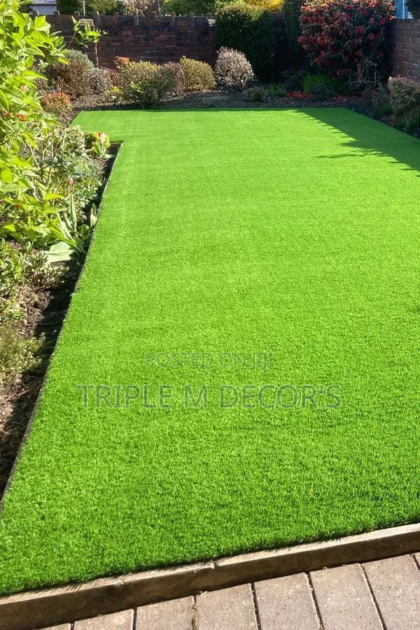 High-Density Artificial Grass
Waterproof Artificial Grass Carpet