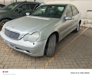Mercedes-Benz C200 2002 Silver